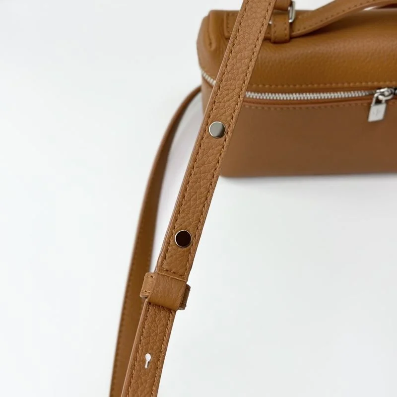 Cozy Loro Piana Satchel Bags 44302