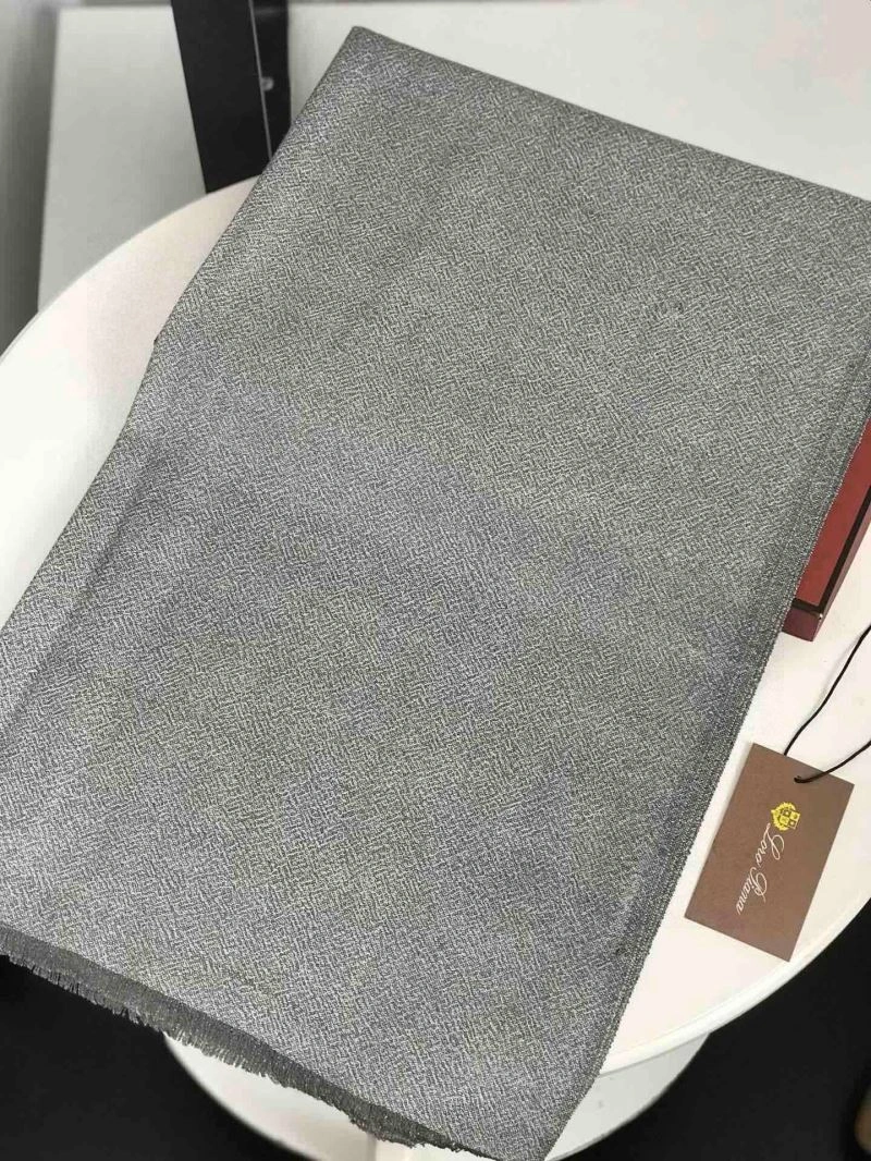 Casual Loro Piana Scarf 270943