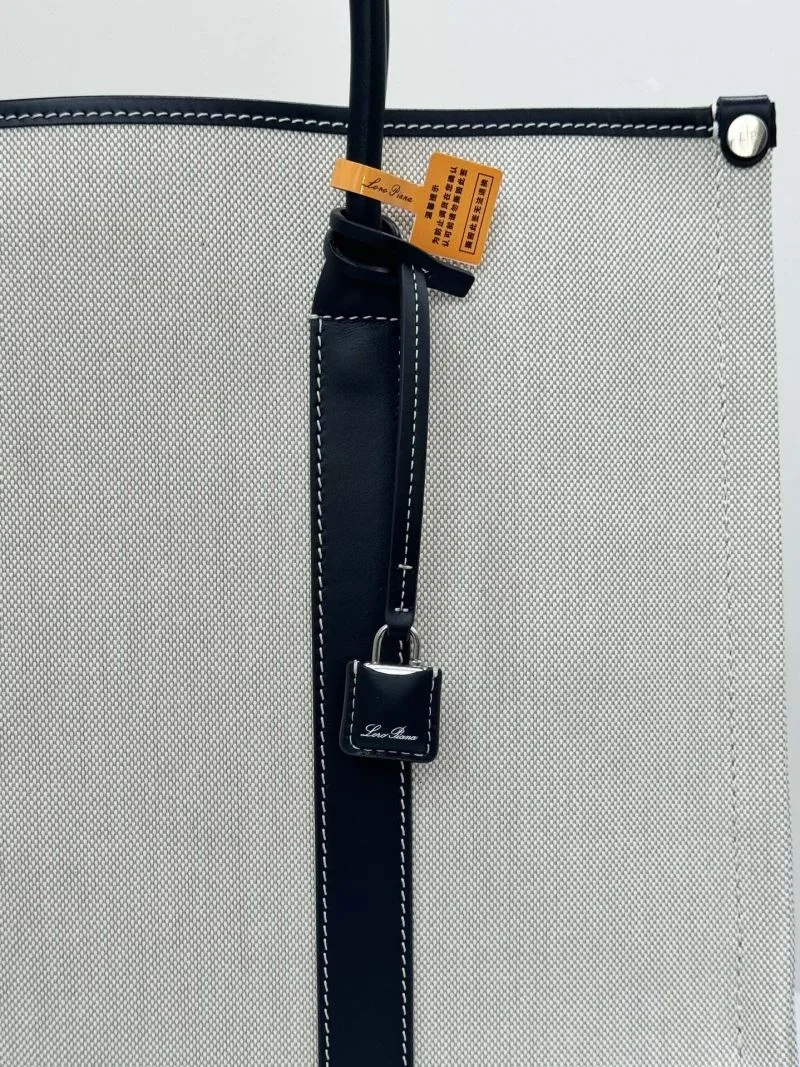 Youthful Loro Piana Shopping Bags 44158