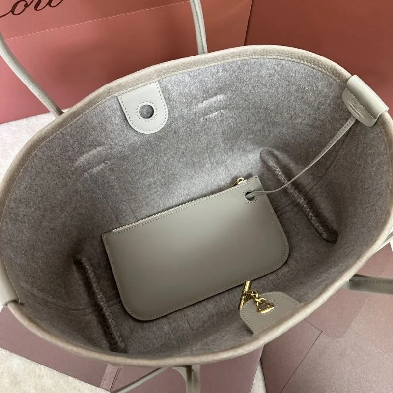 Supportive Loro Piana Shopping Bags 43604