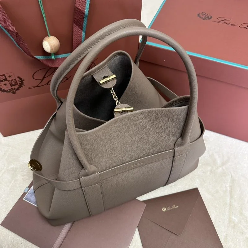 Effortless Loro Piana Shopping Bags 43609