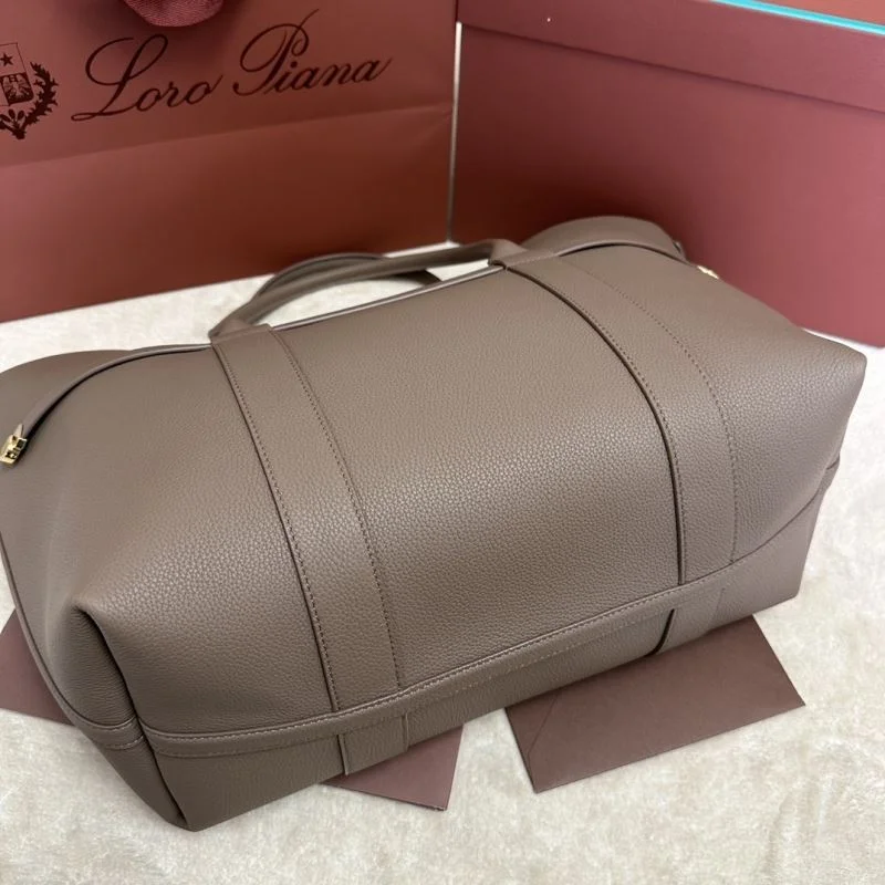 Effortless Loro Piana Shopping Bags 43609