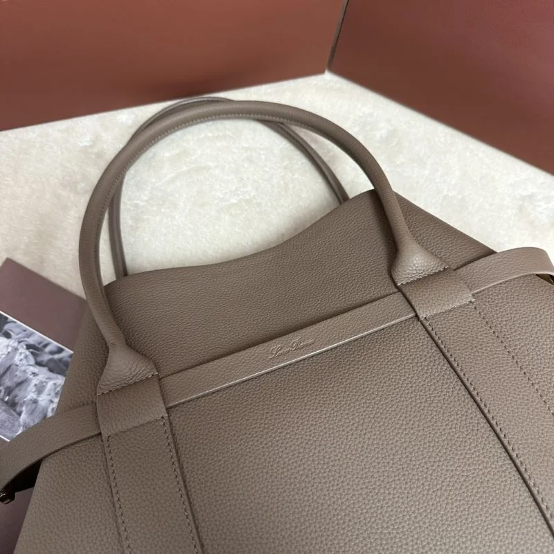 Effortless Loro Piana Shopping Bags 43609