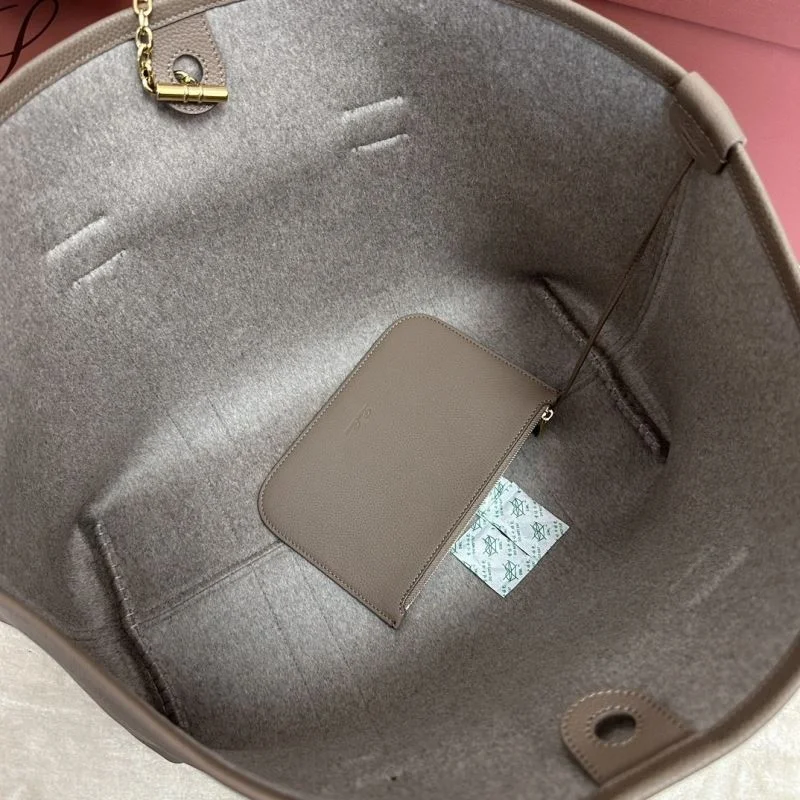 Effortless Loro Piana Shopping Bags 43609