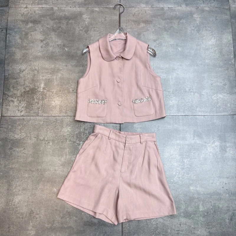 Snug Loro Piana Short Suits 151534