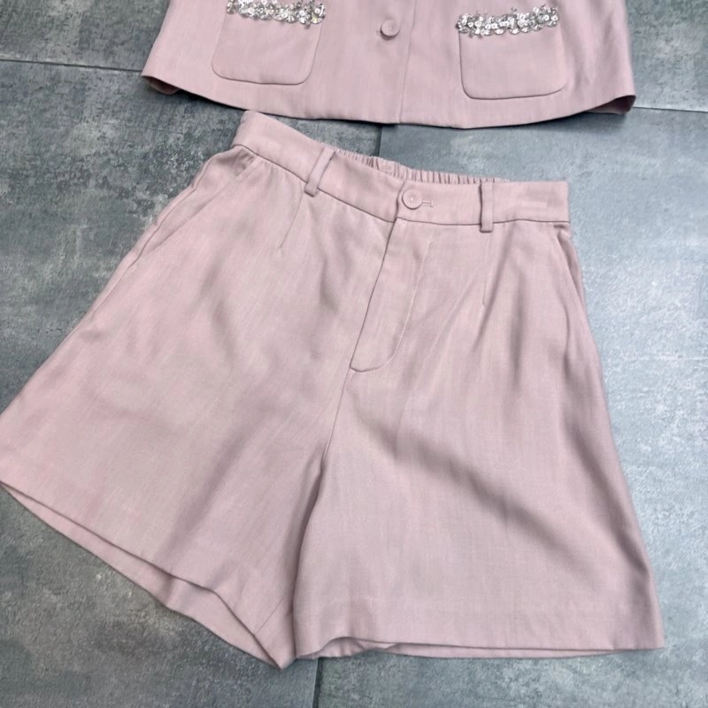 Snug Loro Piana Short Suits 151534