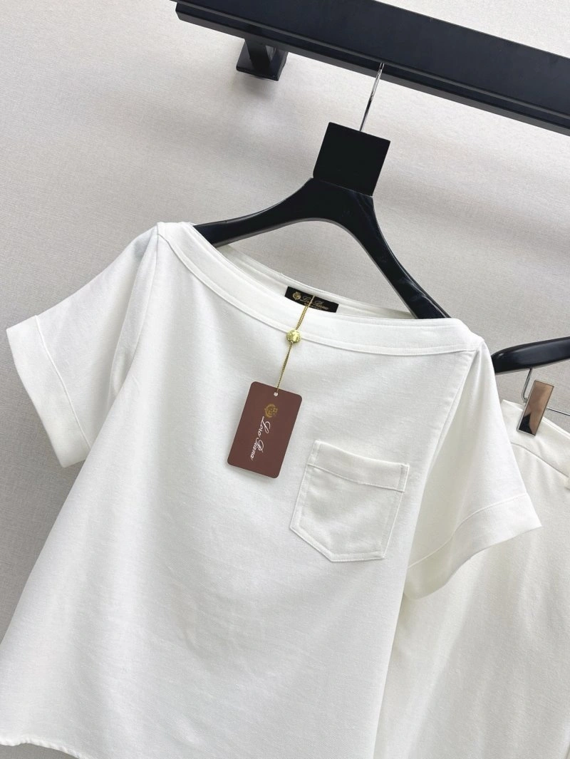Sleek Loro Piana Short Suits 149400