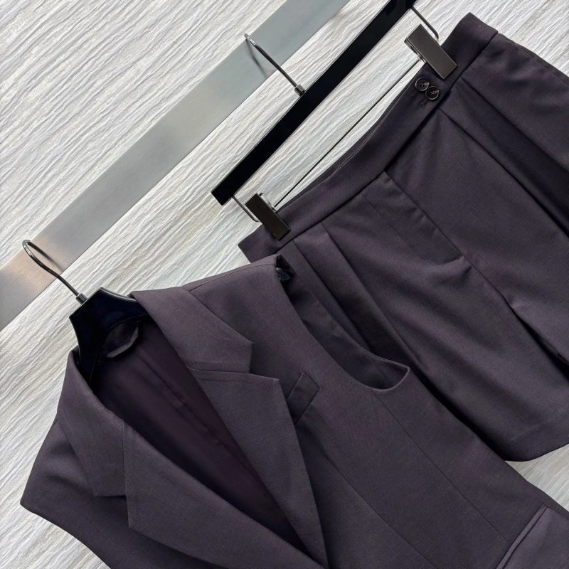 Loro Piana Short Suits EyeCatching 154713