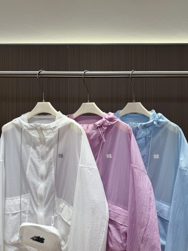 Loro Piana Sunscreen Jacket Supportive 154695