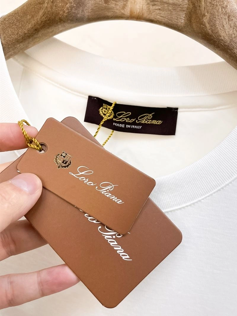Loro Piana T-Shirts Sleek 161574