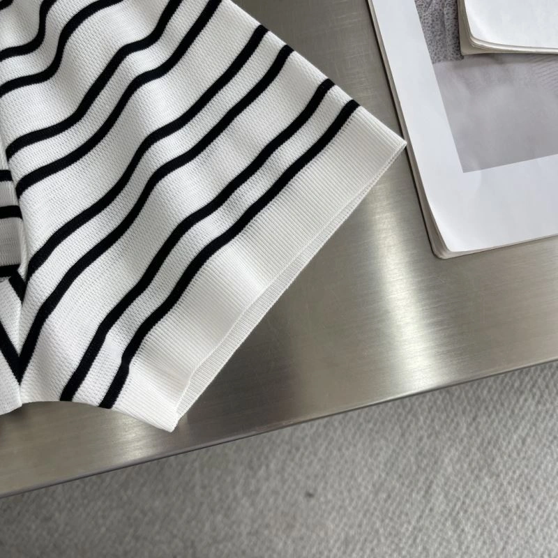 UrbanChic Loro Piana T-Shirts 159166