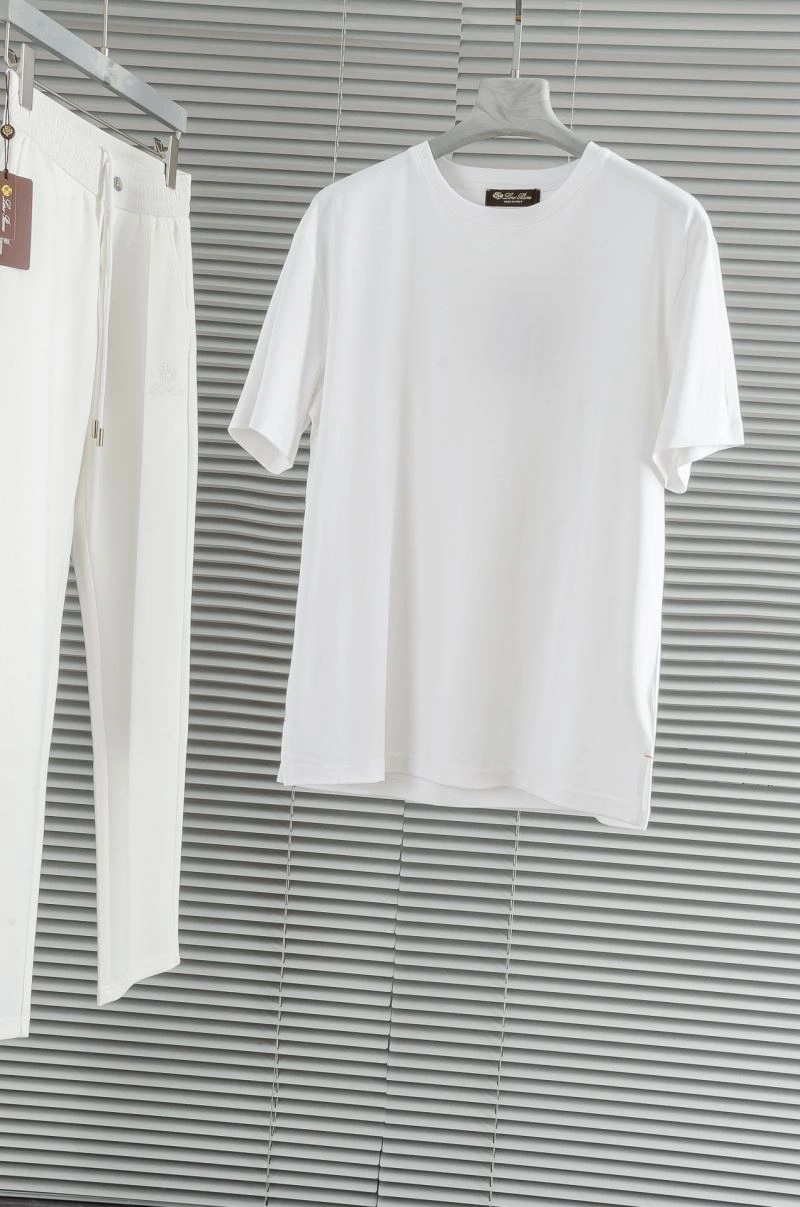 Loro Piana T-Shirts UrbanChic 159147