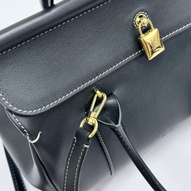 Versatile Loro Piana Top Handle Bags 44127