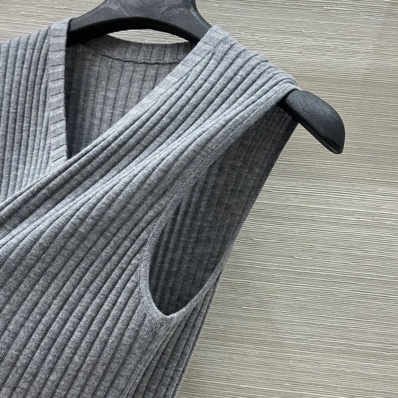 Versatile Loro Piana Vest 151504