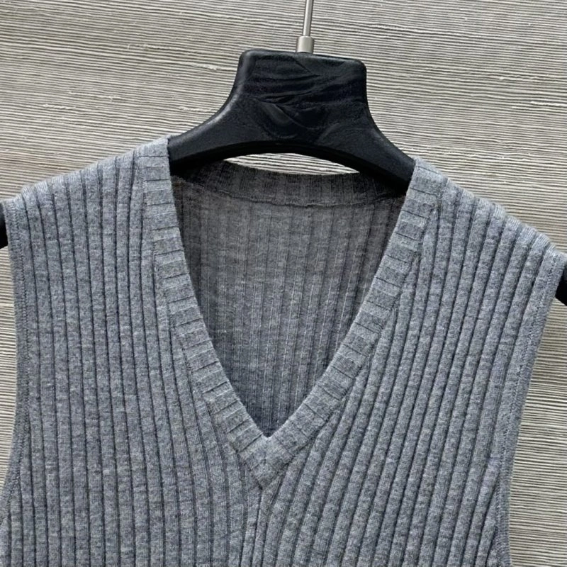Versatile Loro Piana Vest 151504