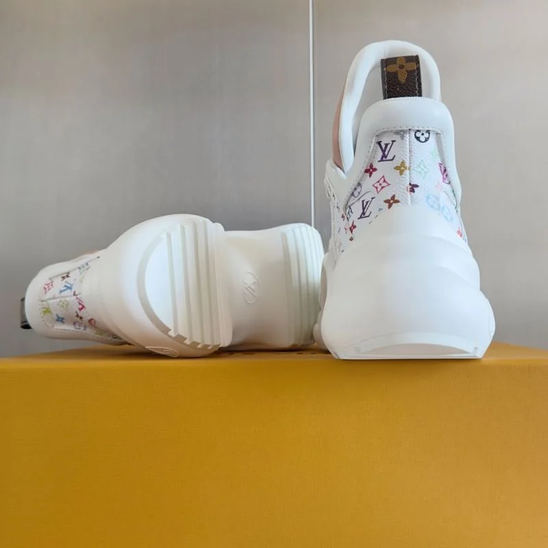 Cozy Louis Vuitton Archlight Shoes 32014