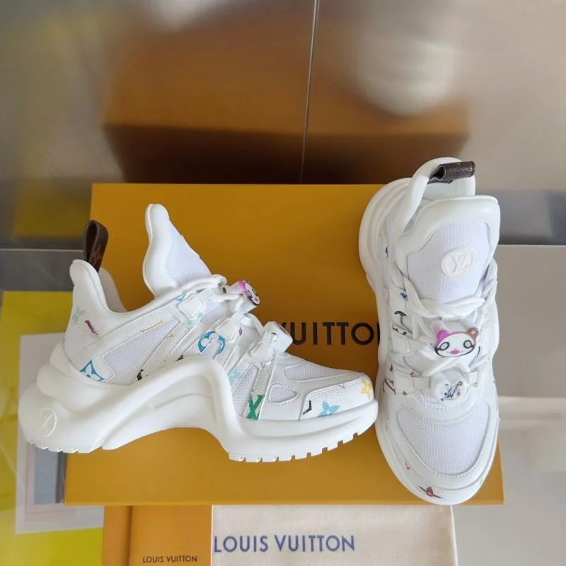 Fashionable Louis Vuitton Archlight Shoes 32020