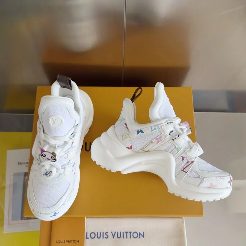 Fashionable Louis Vuitton Archlight Shoes 32020