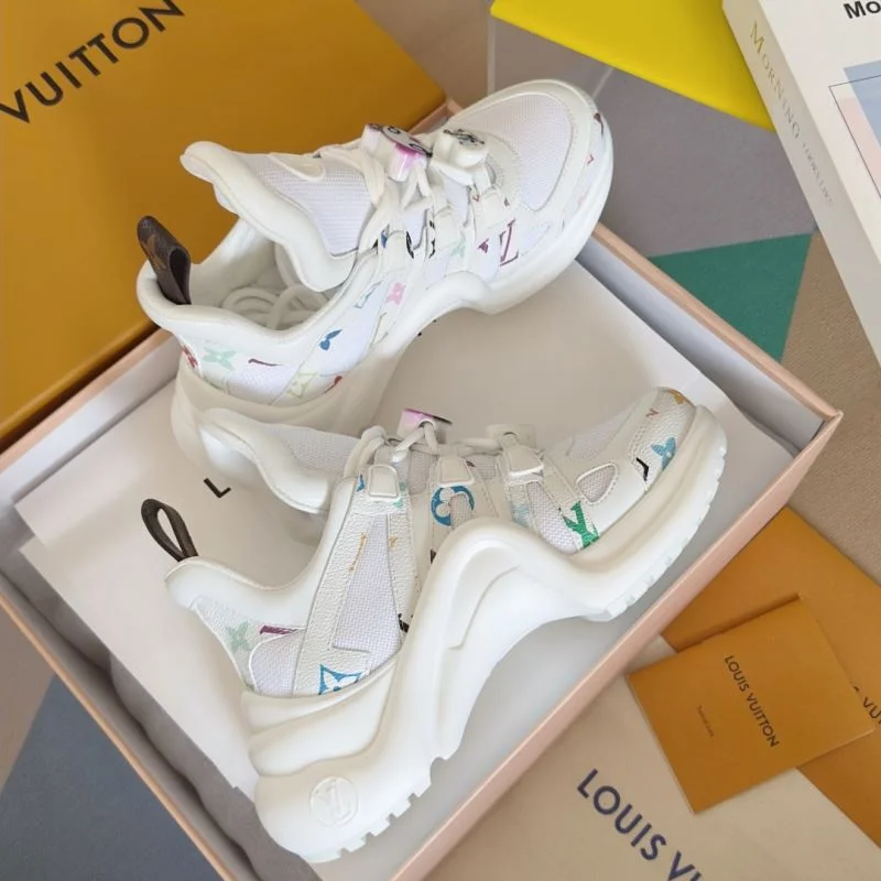 Fashionable Louis Vuitton Archlight Shoes 32020