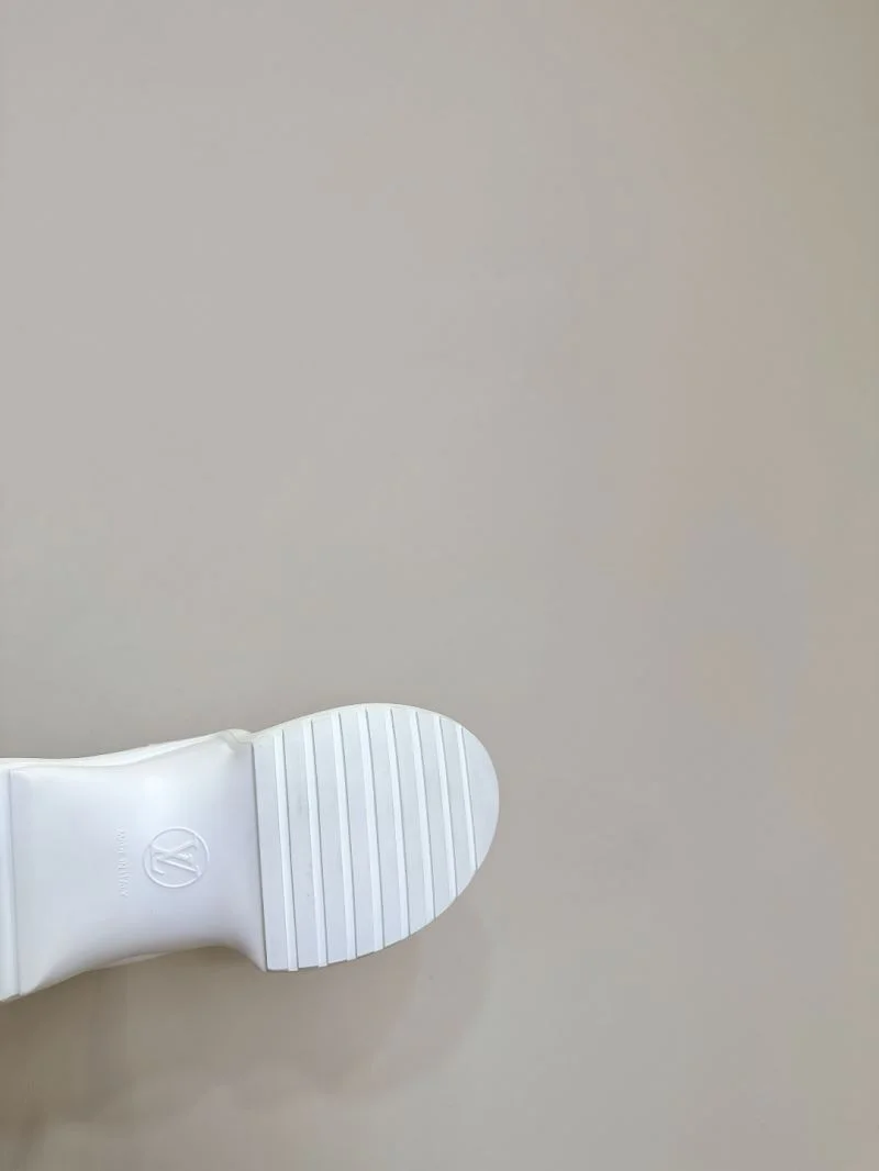 Flexible Louis Vuitton Archlight Shoes 32019