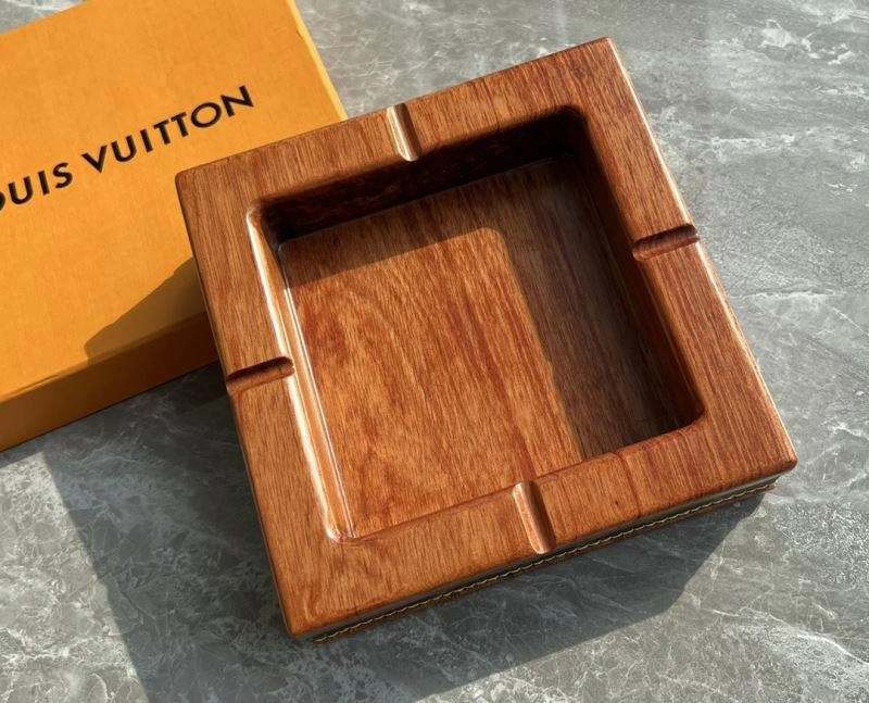 Louis Vuitton Ashtrays Practical 255544