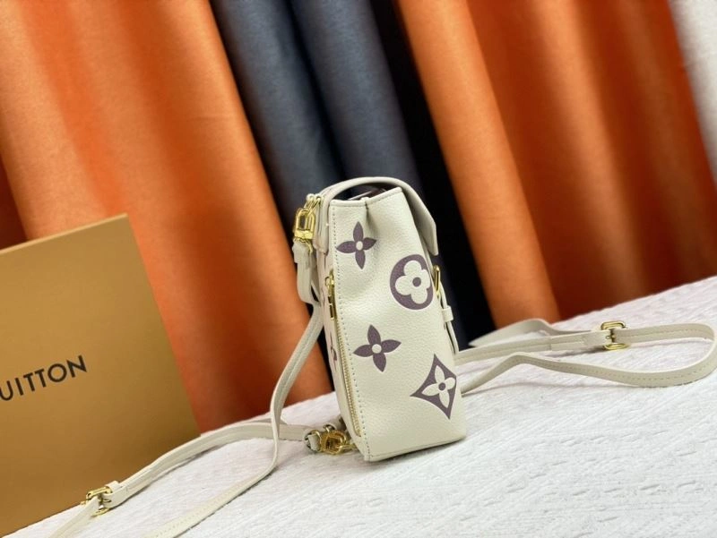 FreshLook Louis Vuitton Backpacks 80497
