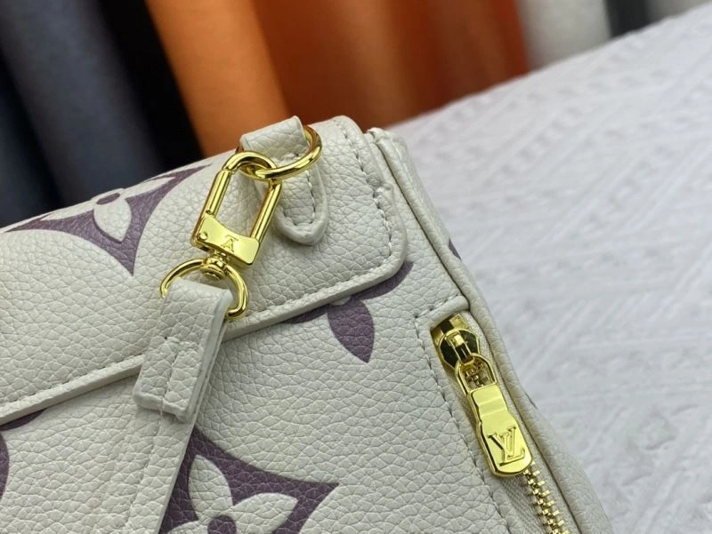 FreshLook Louis Vuitton Backpacks 80497