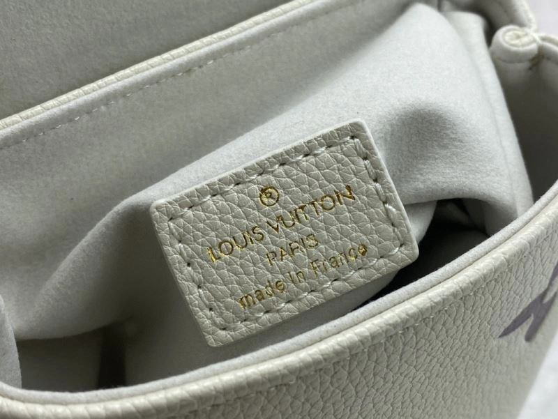 FreshLook Louis Vuitton Backpacks 80497