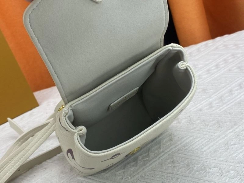 FreshLook Louis Vuitton Backpacks 80497