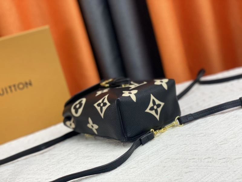 Louis Vuitton Backpacks TimelessDesign 80496