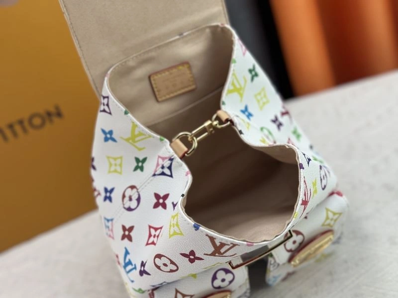 Casual Louis Vuitton Backpacks 80480