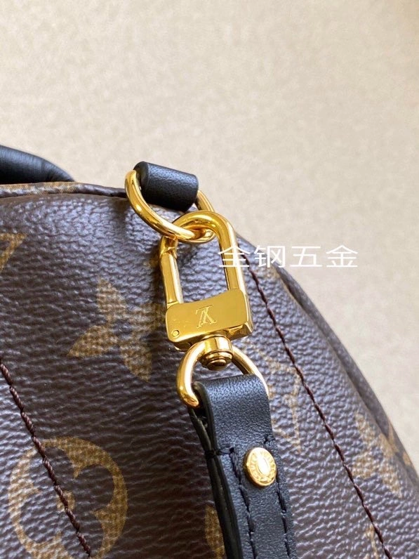 Louis Vuitton Backpacks Minimalist 93982