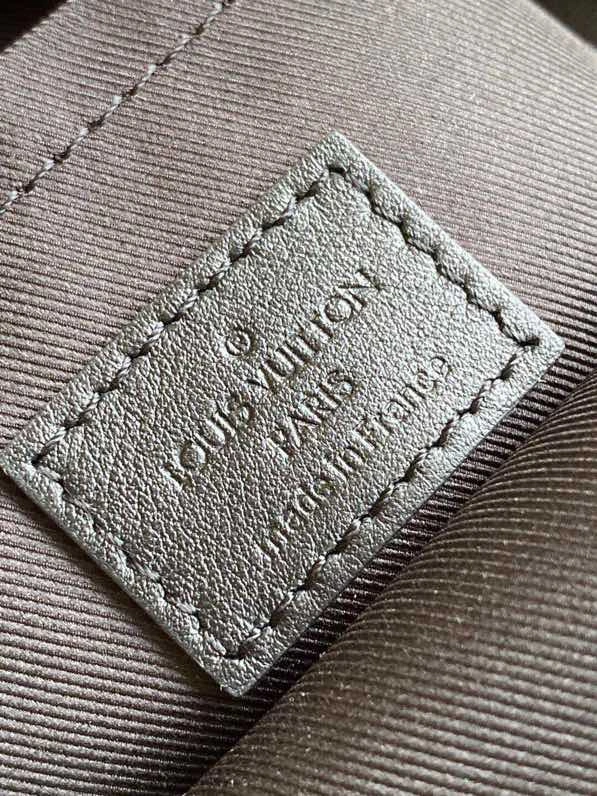 Louis Vuitton Backpacks Minimalist 93982