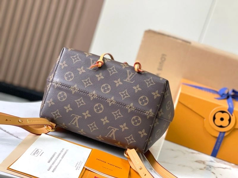 Louis Vuitton Backpacks Minimalist 93690