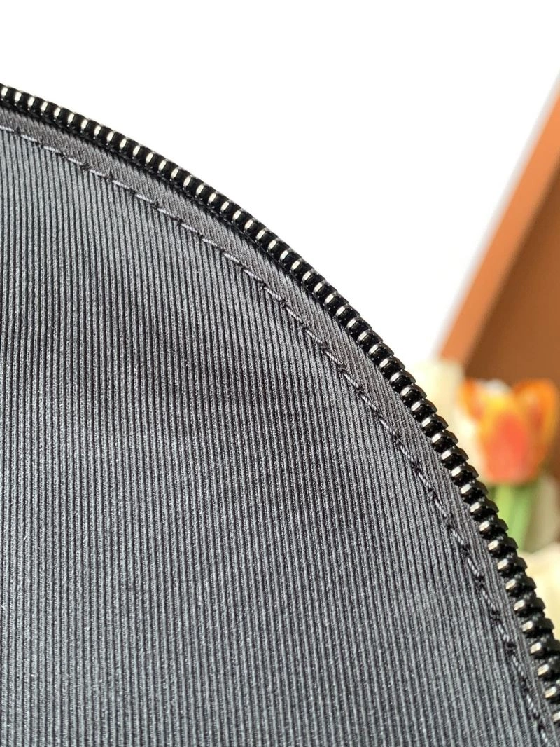 Louis Vuitton Backpacks Resilient 93681