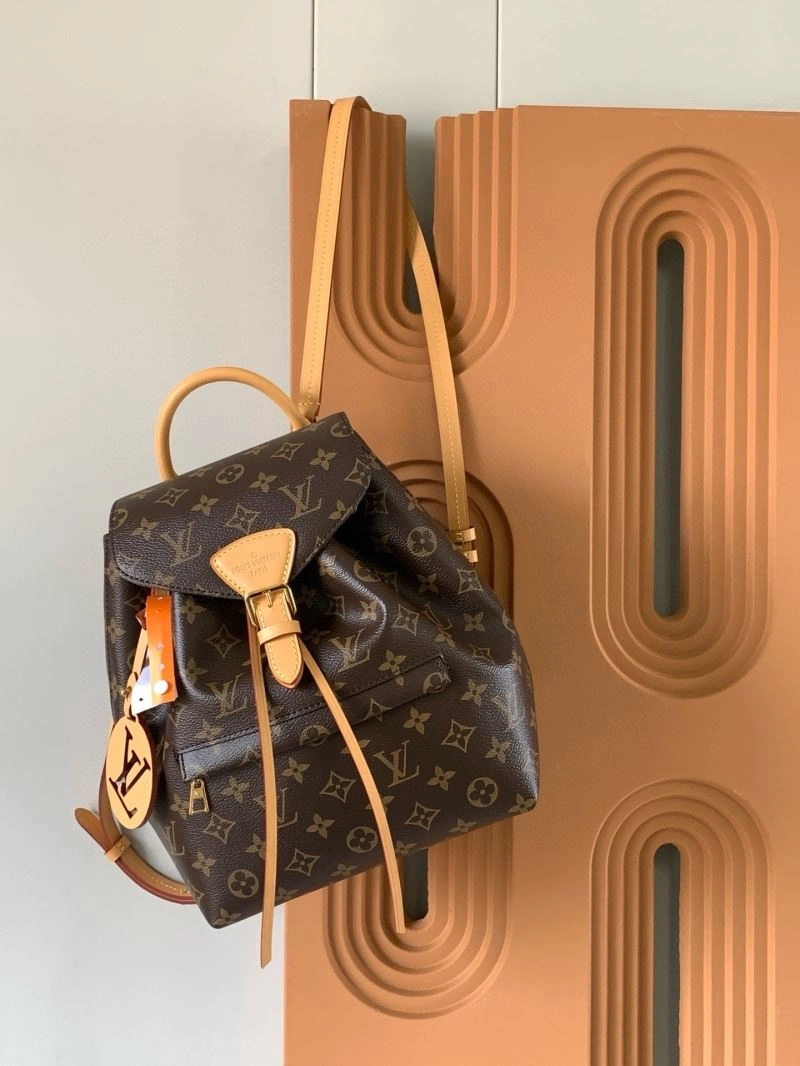 Louis Vuitton Backpacks Functional 93676
