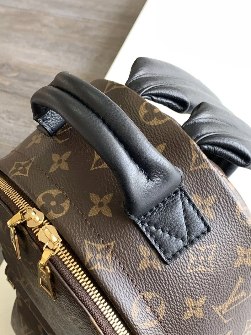 Louis Vuitton Backpacks RelaxedFit 43463