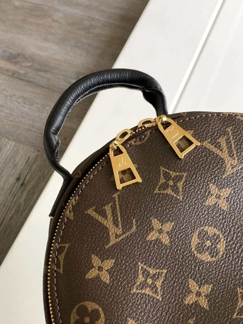 Louis Vuitton Backpacks RelaxedFit 43463