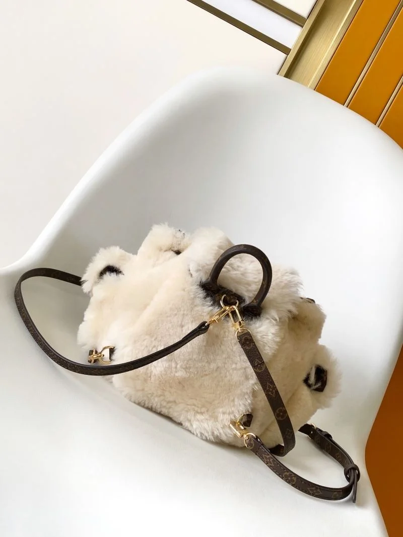 Flexible Louis Vuitton Backpacks 43423