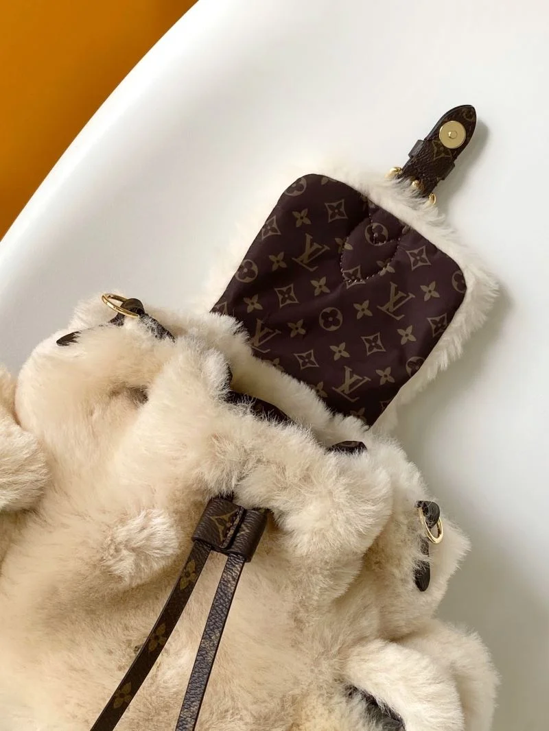 Flexible Louis Vuitton Backpacks 43423