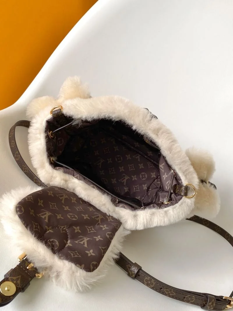 Flexible Louis Vuitton Backpacks 43423