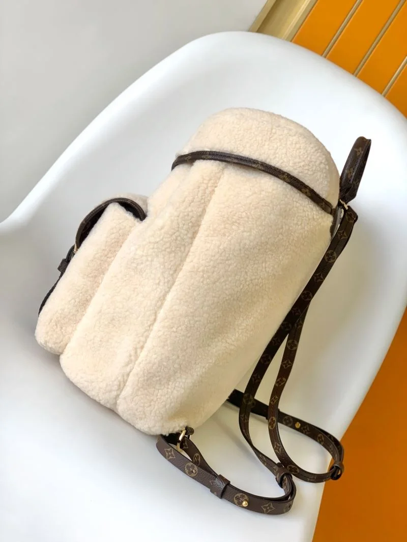 RelaxedFit Louis Vuitton Backpacks 43416