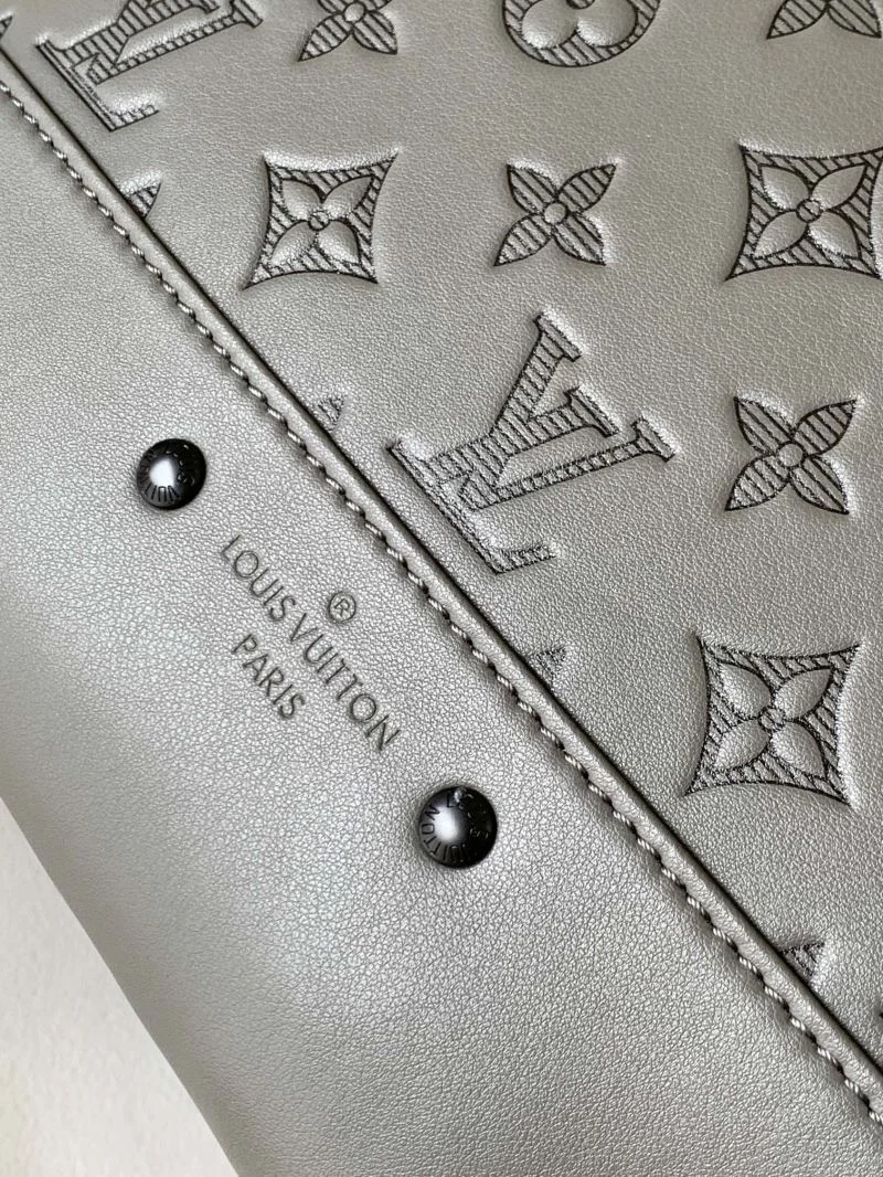 Stretchable Louis Vuitton Backpacks 43415