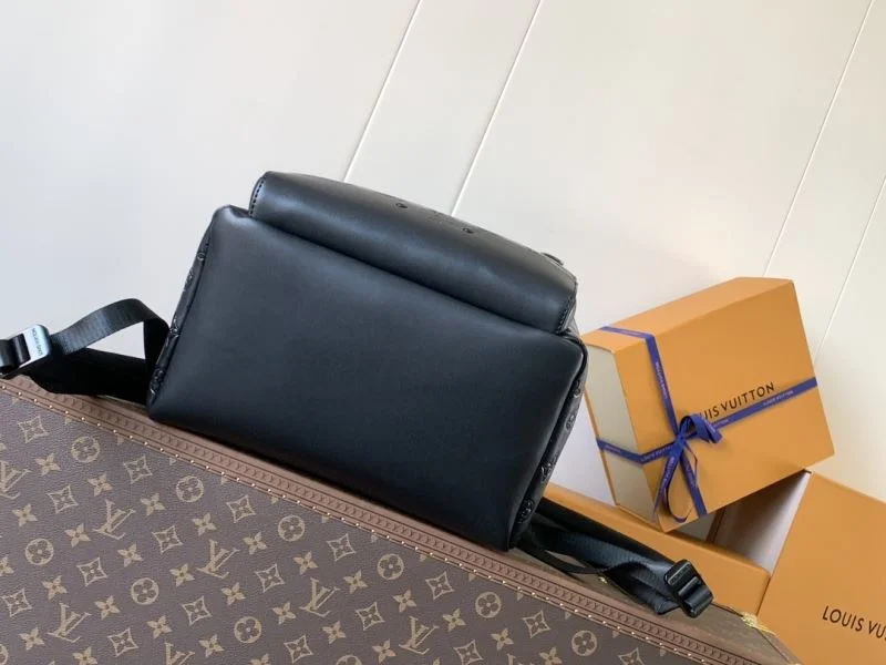 Louis Vuitton Backpacks Minimalist 43401