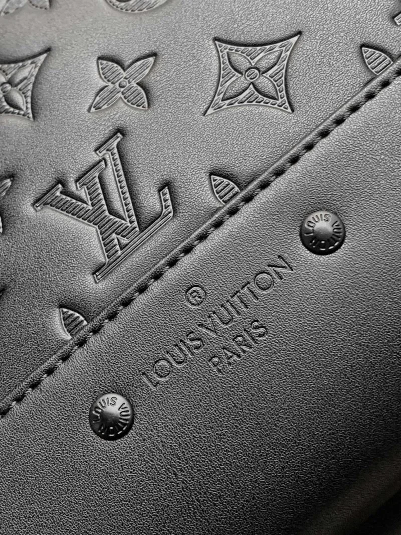 Louis Vuitton Backpacks Minimalist 43401