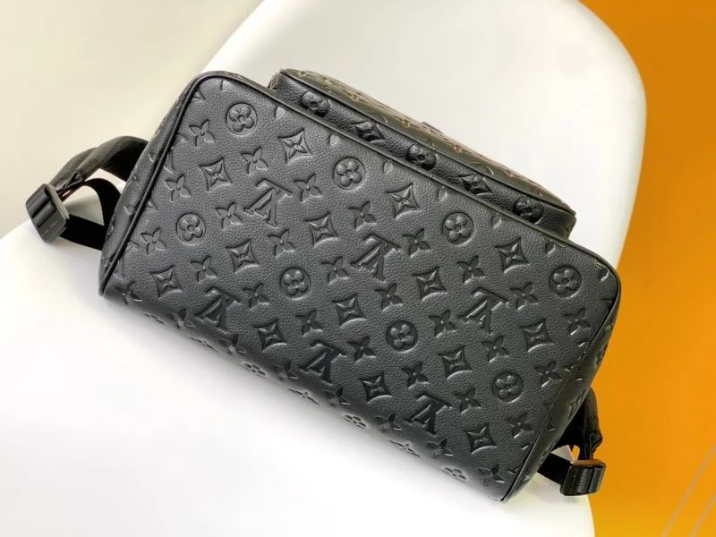 Louis Vuitton Backpacks Chic 43205