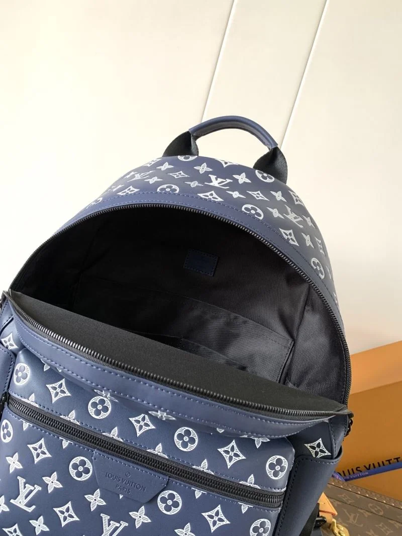 Louis Vuitton Backpacks Bold 43180