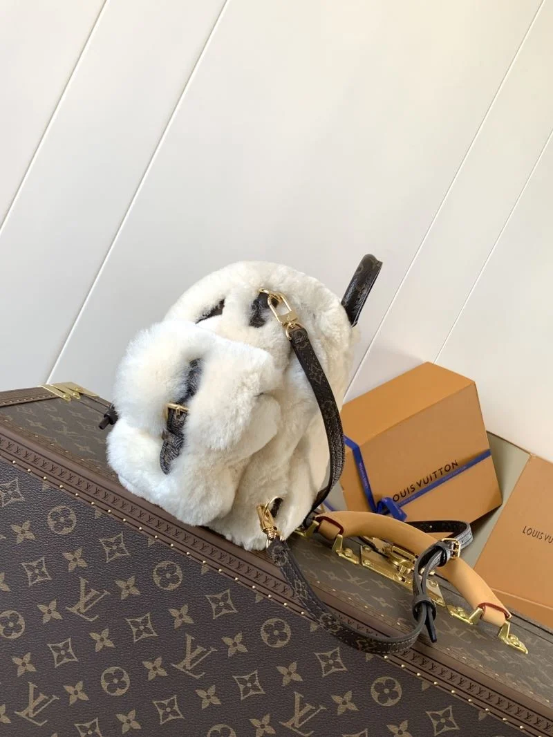 Louis Vuitton Backpacks MoistureWicking 43224