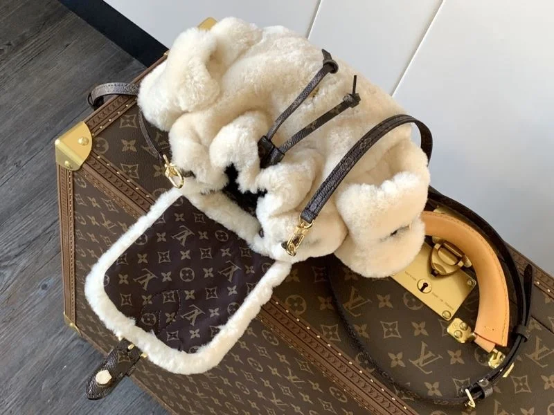 Louis Vuitton Backpacks MoistureWicking 43224