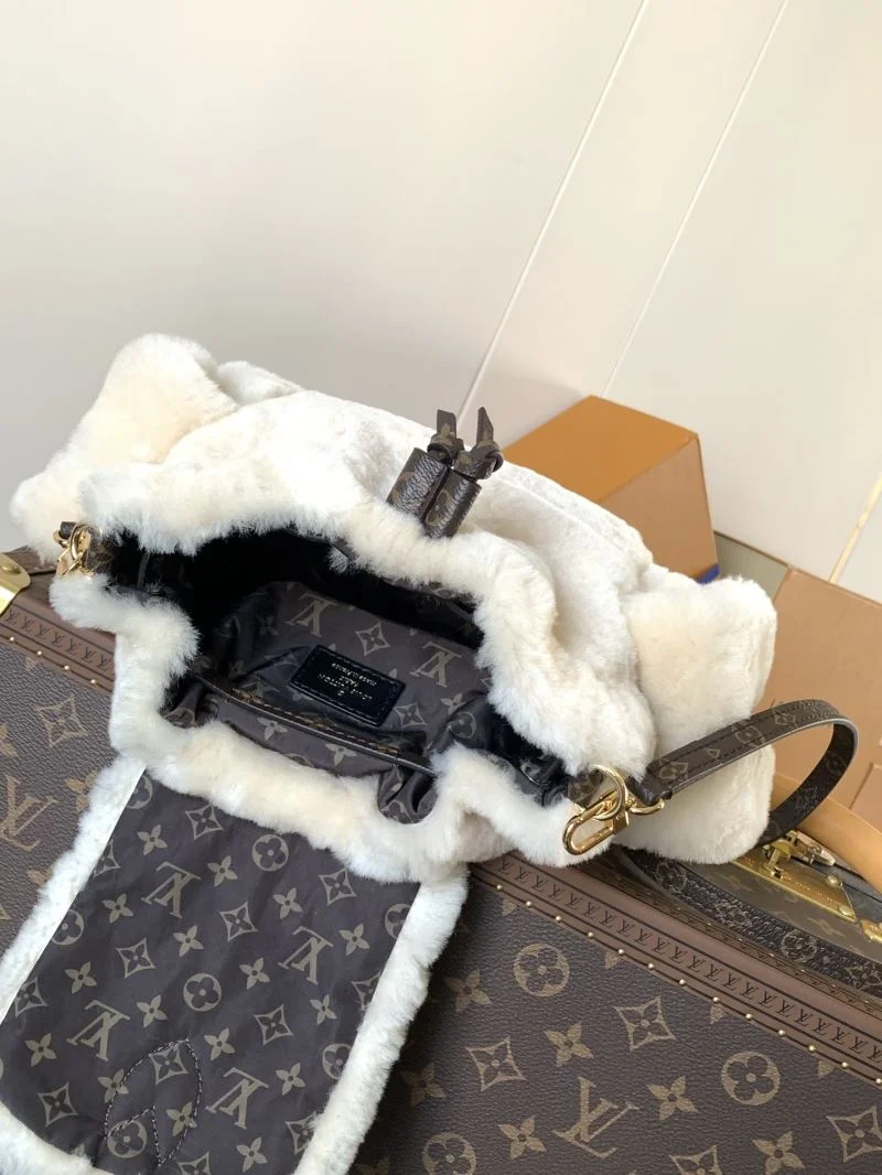Louis Vuitton Backpacks MoistureWicking 43224